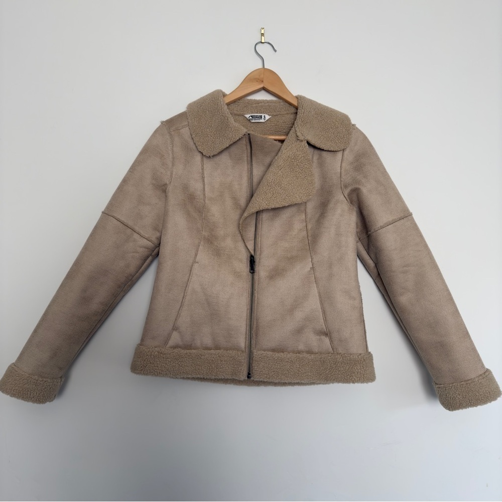 Mountain Khakis Sherpa Jacket in size: Small